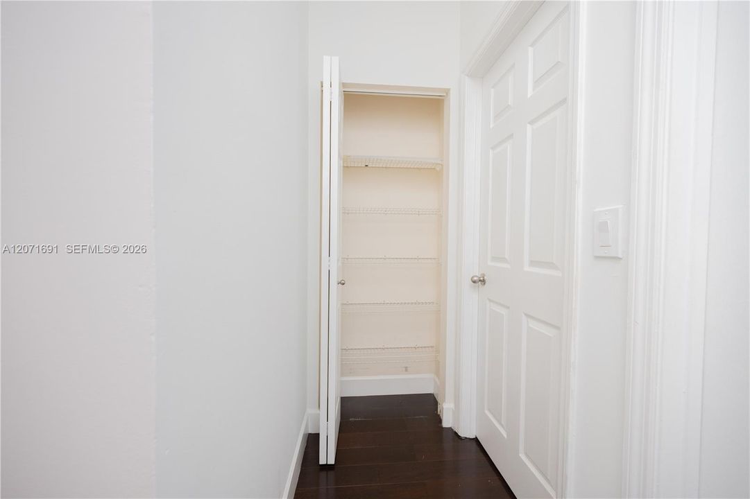 For Rent: $3,350 (3 beds, 2 baths, 1681 Square Feet)