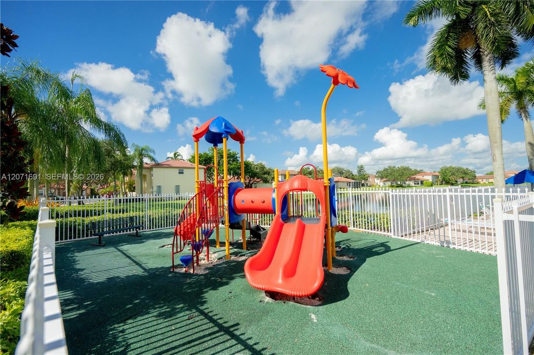For Rent: $3,350 (3 beds, 2 baths, 1681 Square Feet)