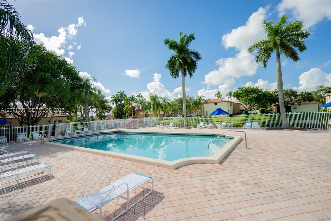 For Rent: $3,350 (3 beds, 2 baths, 1681 Square Feet)