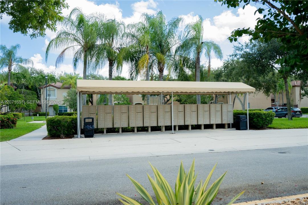 For Rent: $3,350 (3 beds, 2 baths, 1681 Square Feet)