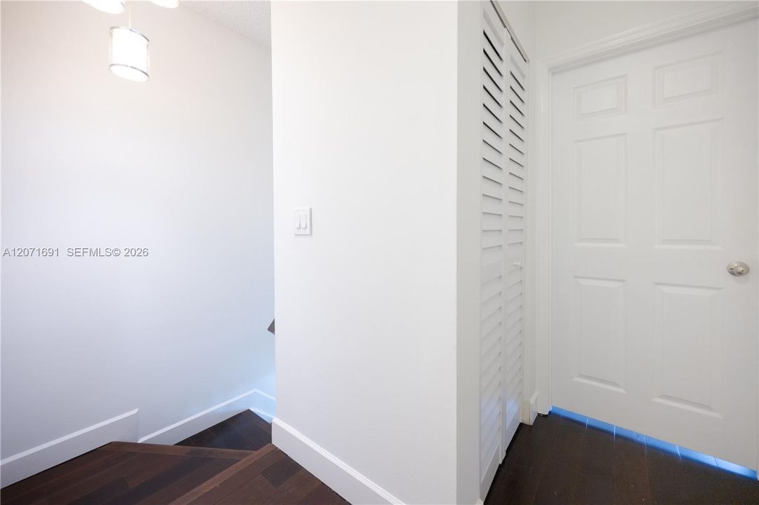 For Rent: $3,350 (3 beds, 2 baths, 1681 Square Feet)