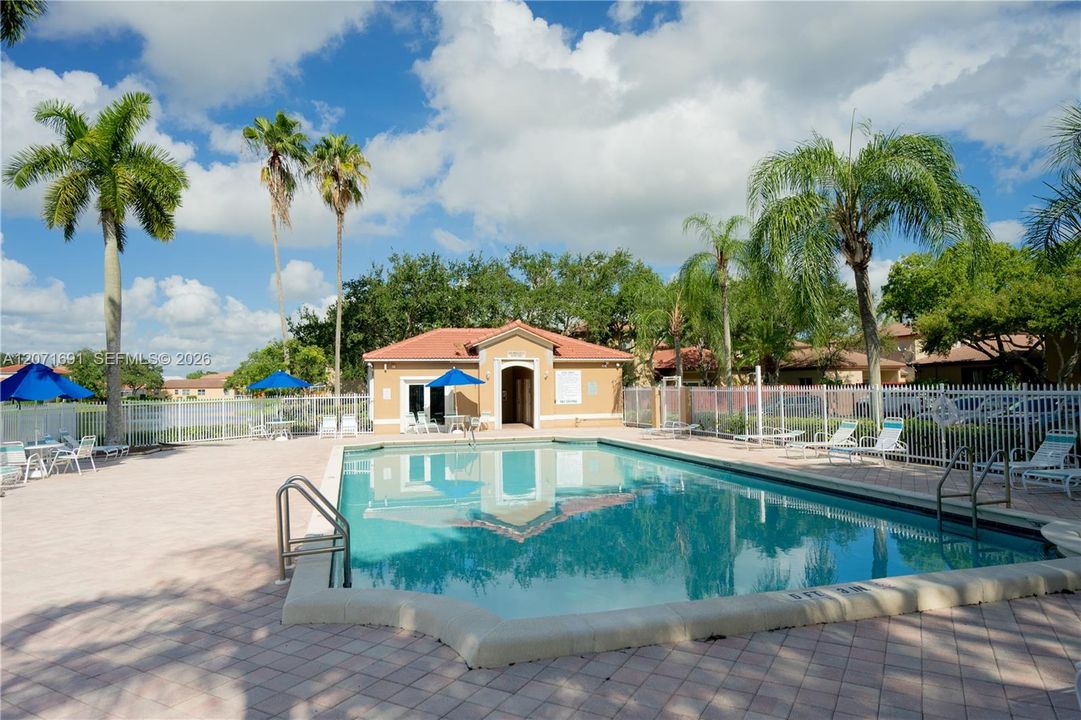 For Rent: $3,350 (3 beds, 2 baths, 1681 Square Feet)