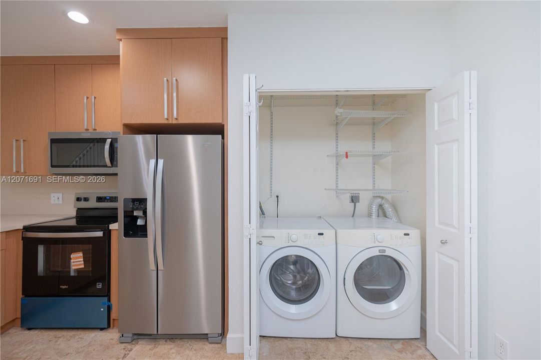 For Rent: $3,350 (3 beds, 2 baths, 1681 Square Feet)
