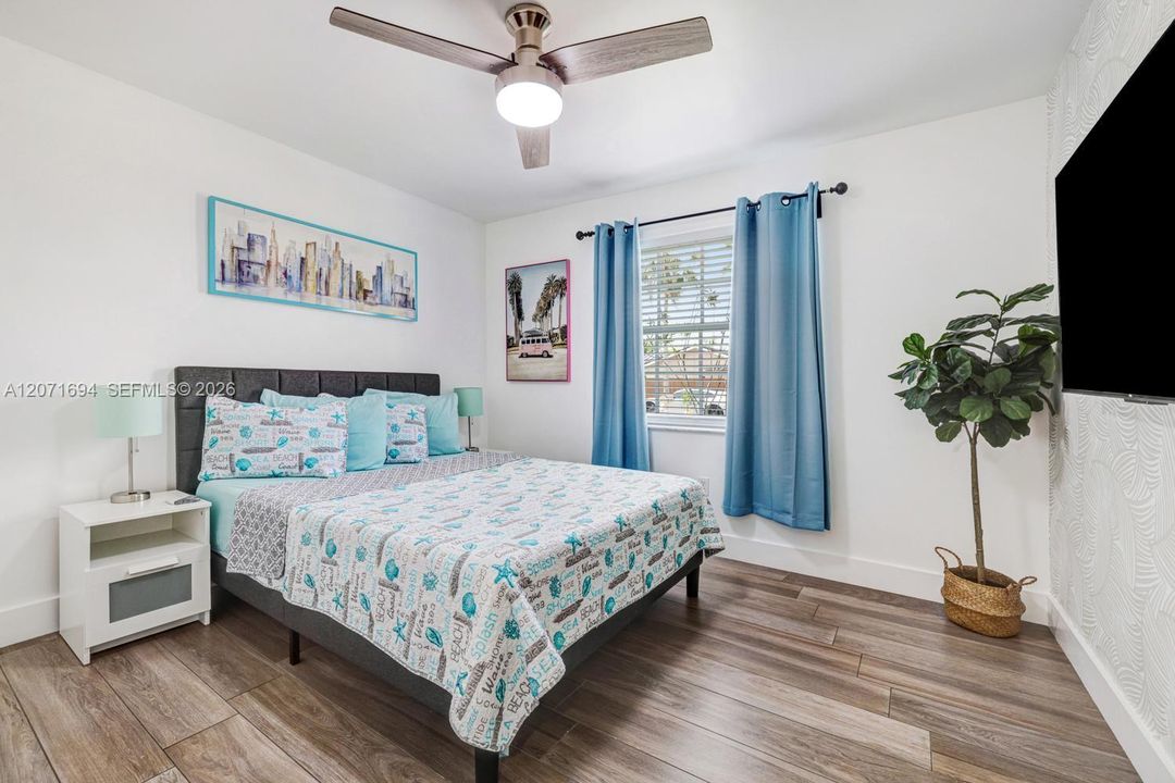 For Rent: $3,500 (3 beds, 2 baths, 1317 Square Feet)