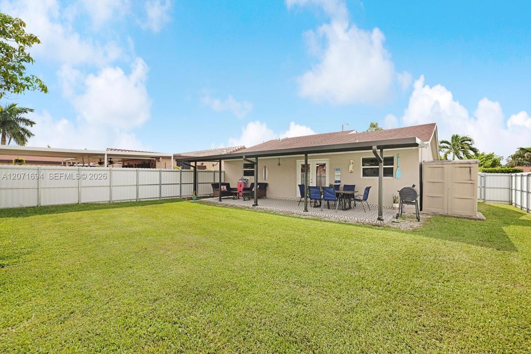 For Rent: $3,500 (3 beds, 2 baths, 1317 Square Feet)