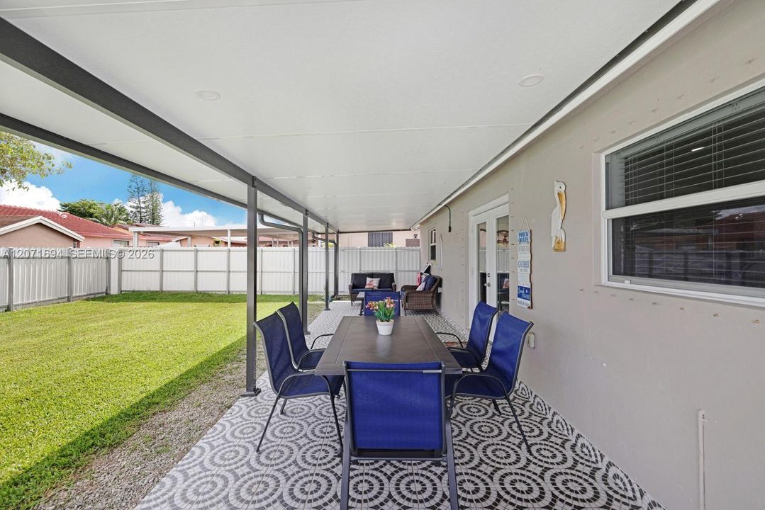 For Rent: $3,500 (3 beds, 2 baths, 1317 Square Feet)