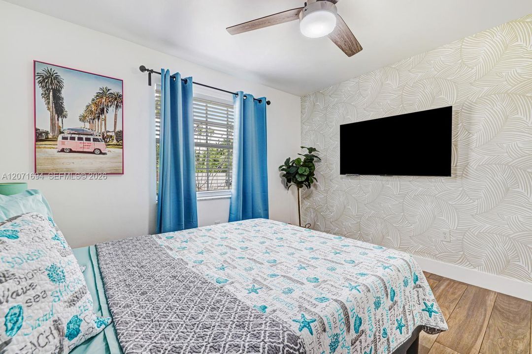 For Rent: $3,500 (3 beds, 2 baths, 1317 Square Feet)