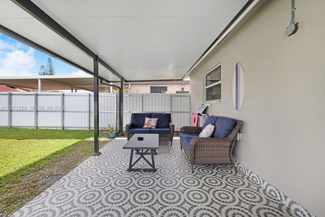 For Rent: $3,500 (3 beds, 2 baths, 1317 Square Feet)