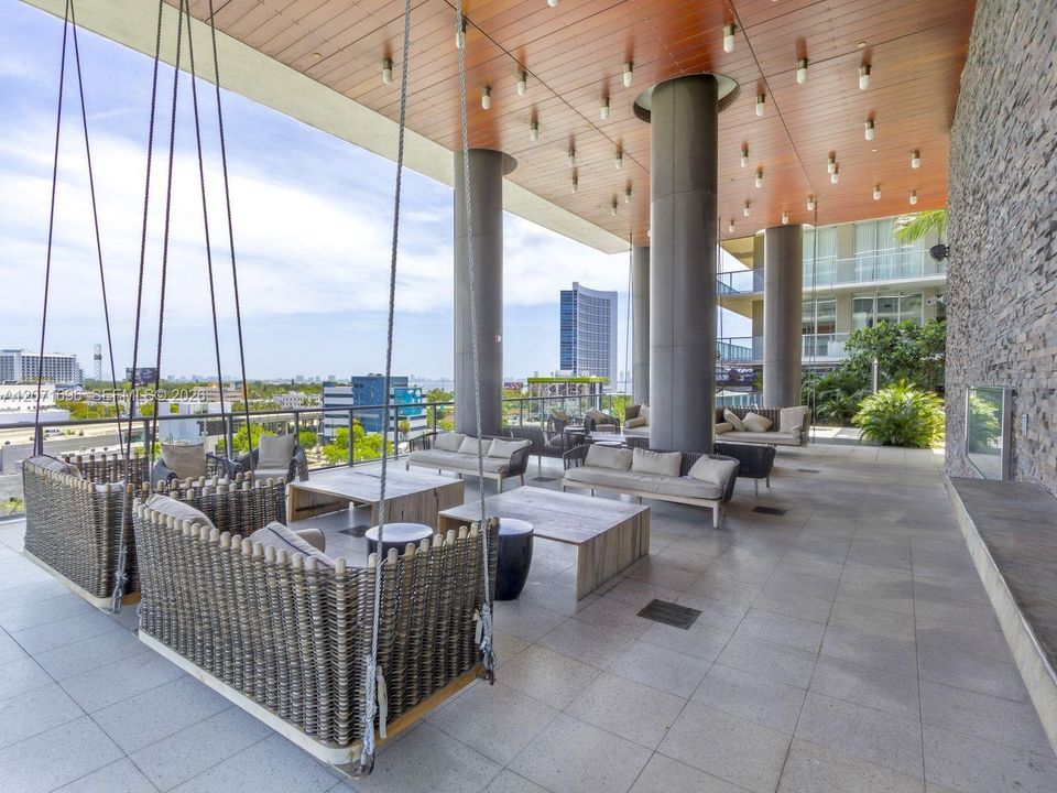 : $1,995,000 (2 camas, 2 baños, 2178 Pies cuadrados)