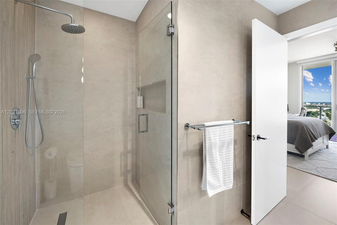 : $1,995,000 (2 camas, 2 baños, 2178 Pies cuadrados)