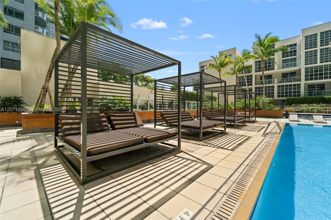 : $1,995,000 (2 camas, 2 baños, 2178 Pies cuadrados)