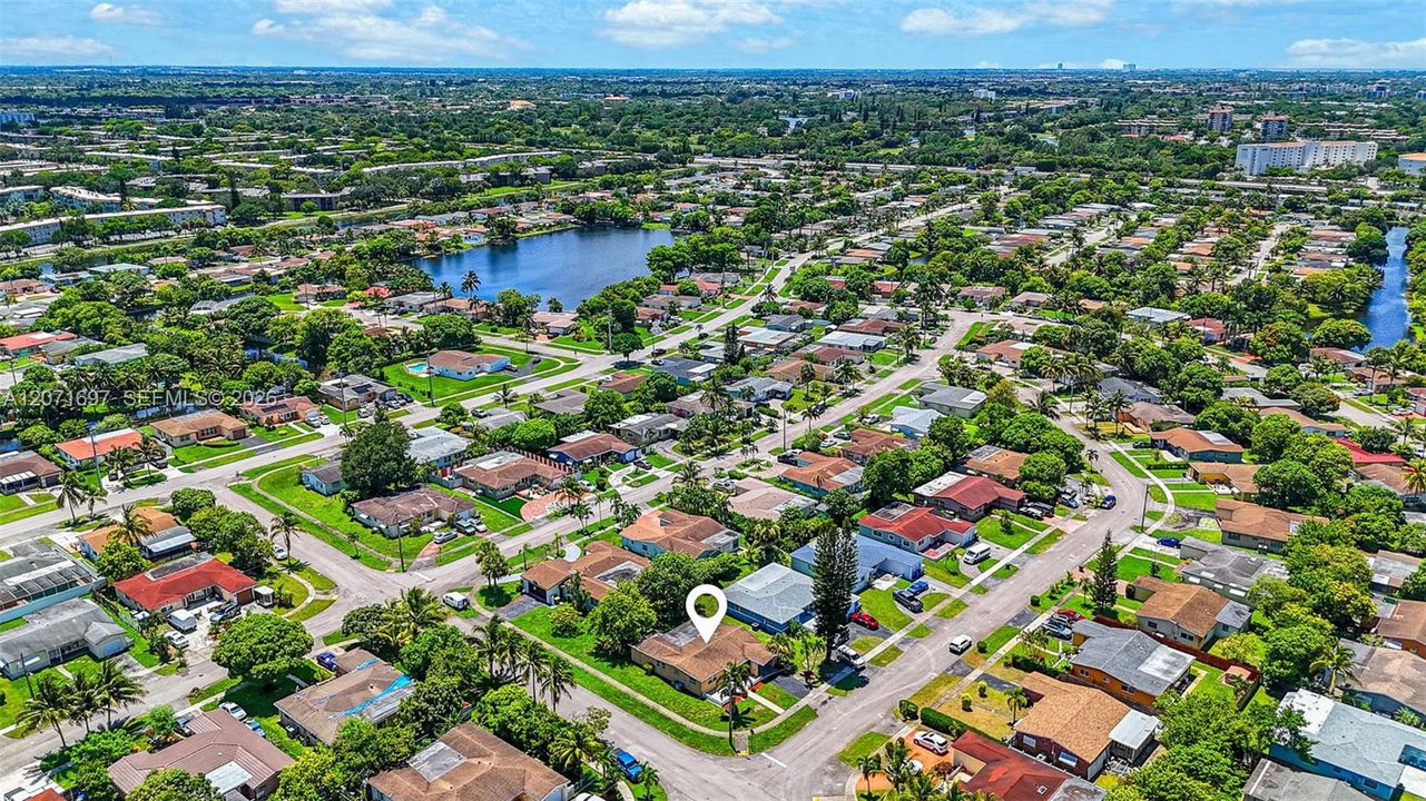 For Sale: $372,000 (3 beds, 1 baths, 1599 Square Feet)