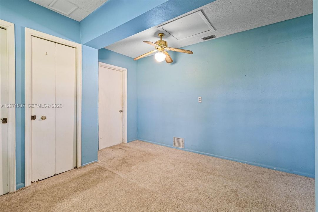 For Sale: $372,000 (3 beds, 1 baths, 1599 Square Feet)
