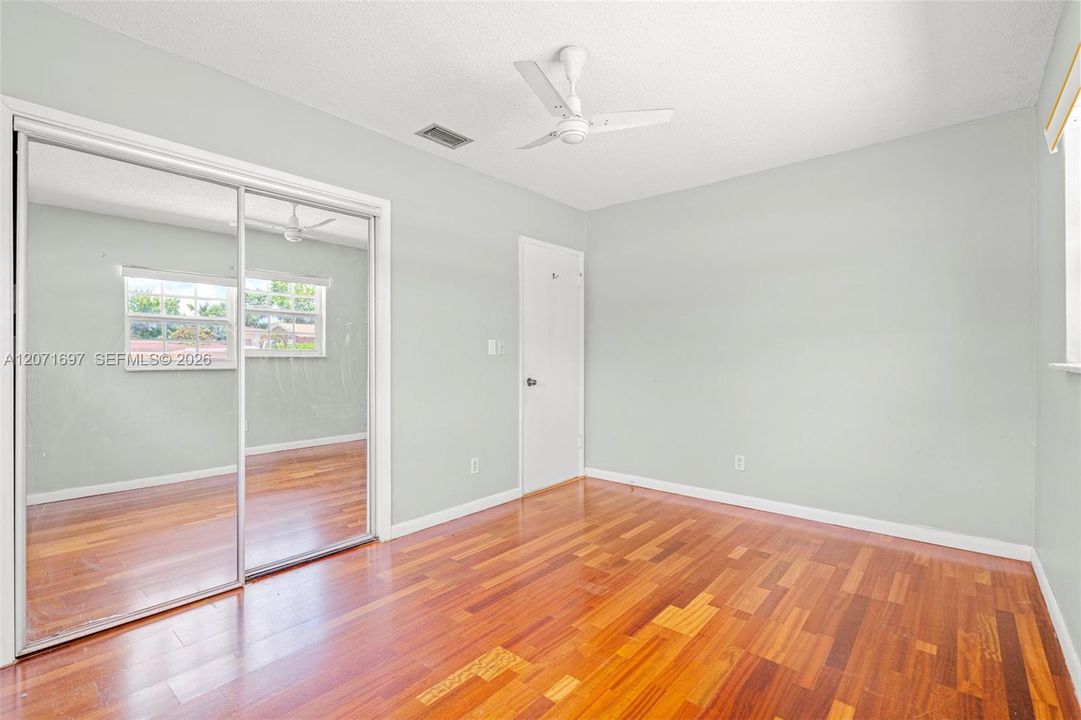 For Sale: $372,000 (3 beds, 1 baths, 1599 Square Feet)