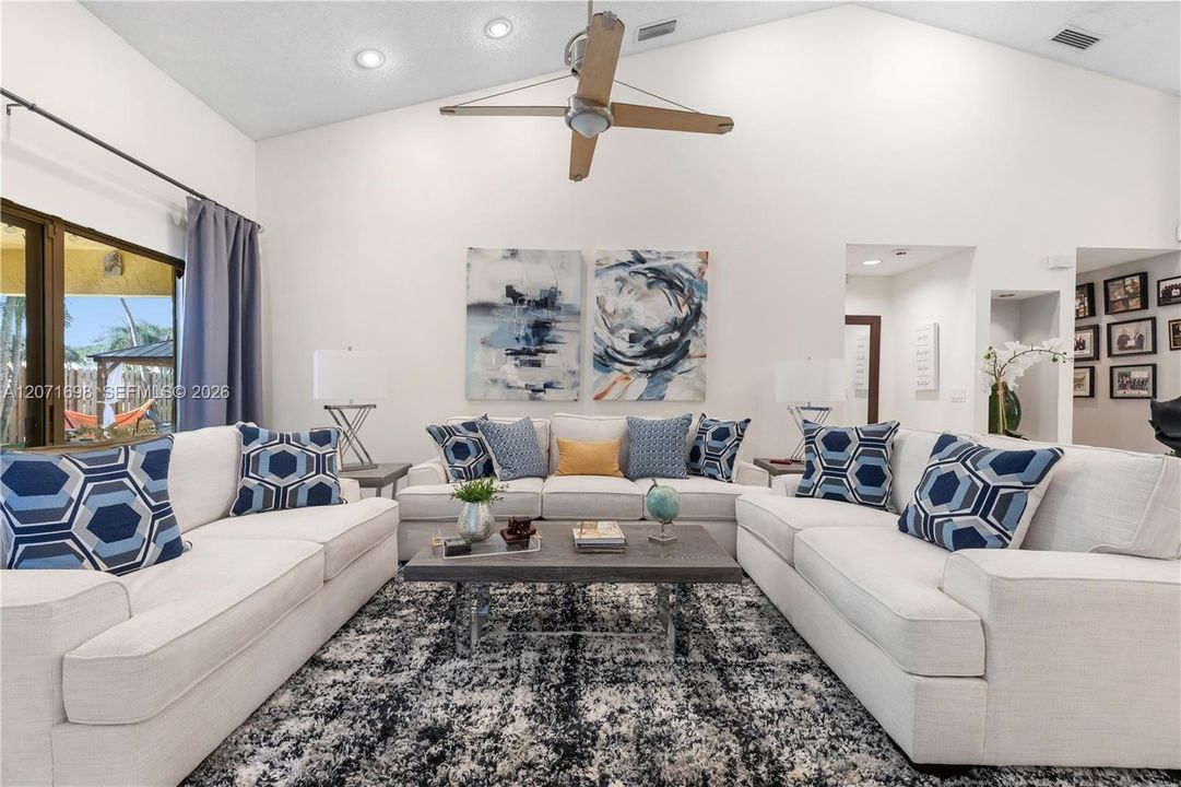 For Rent: $5,400 (3 beds, 2 baths, 1973 Square Feet)