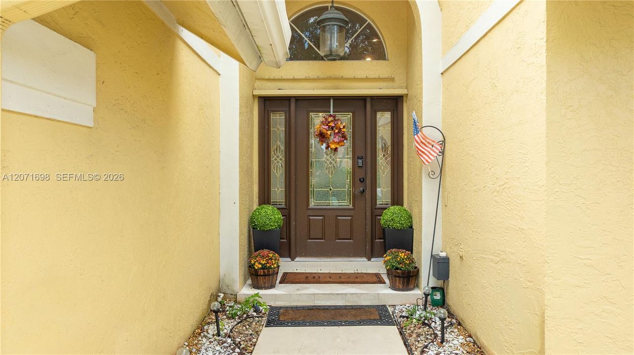 For Rent: $5,400 (3 beds, 2 baths, 1973 Square Feet)