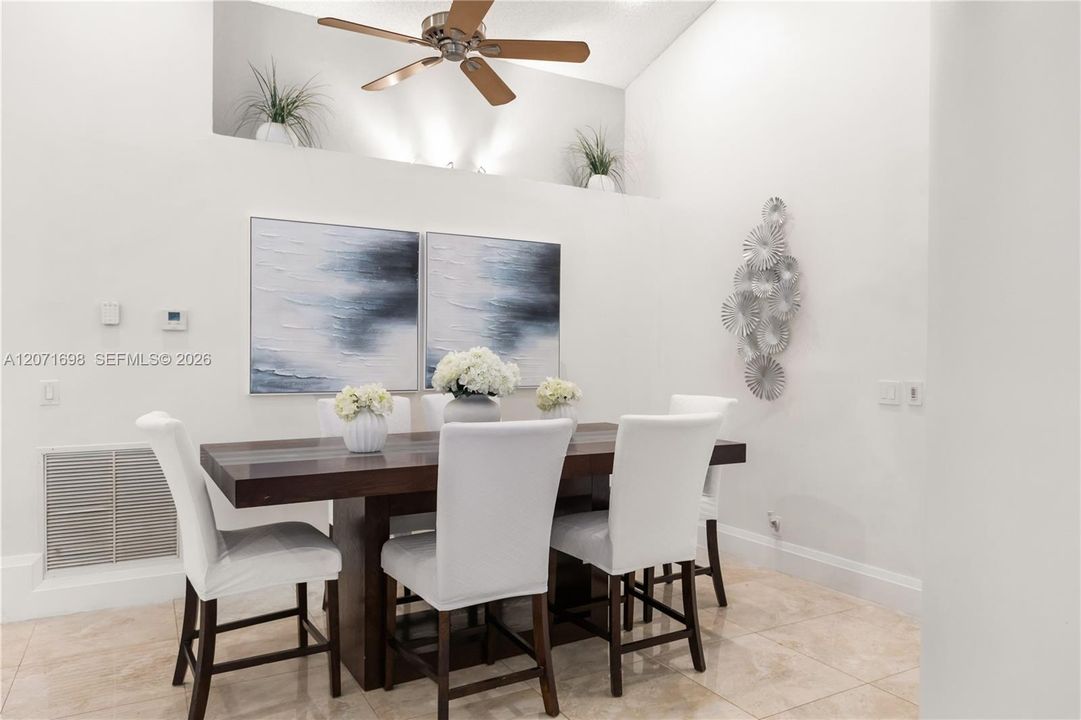 For Rent: $5,400 (3 beds, 2 baths, 1973 Square Feet)