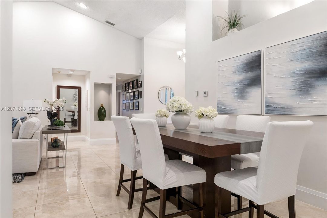 For Rent: $5,400 (3 beds, 2 baths, 1973 Square Feet)