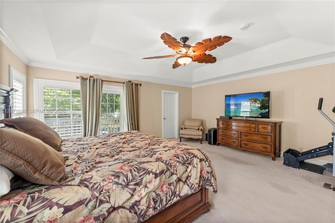 For Sale: $905,000 (3 beds, 2 baths, 2675 Square Feet)