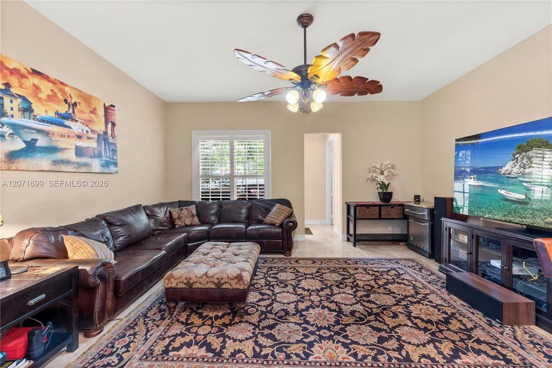For Sale: $905,000 (3 beds, 2 baths, 2675 Square Feet)
