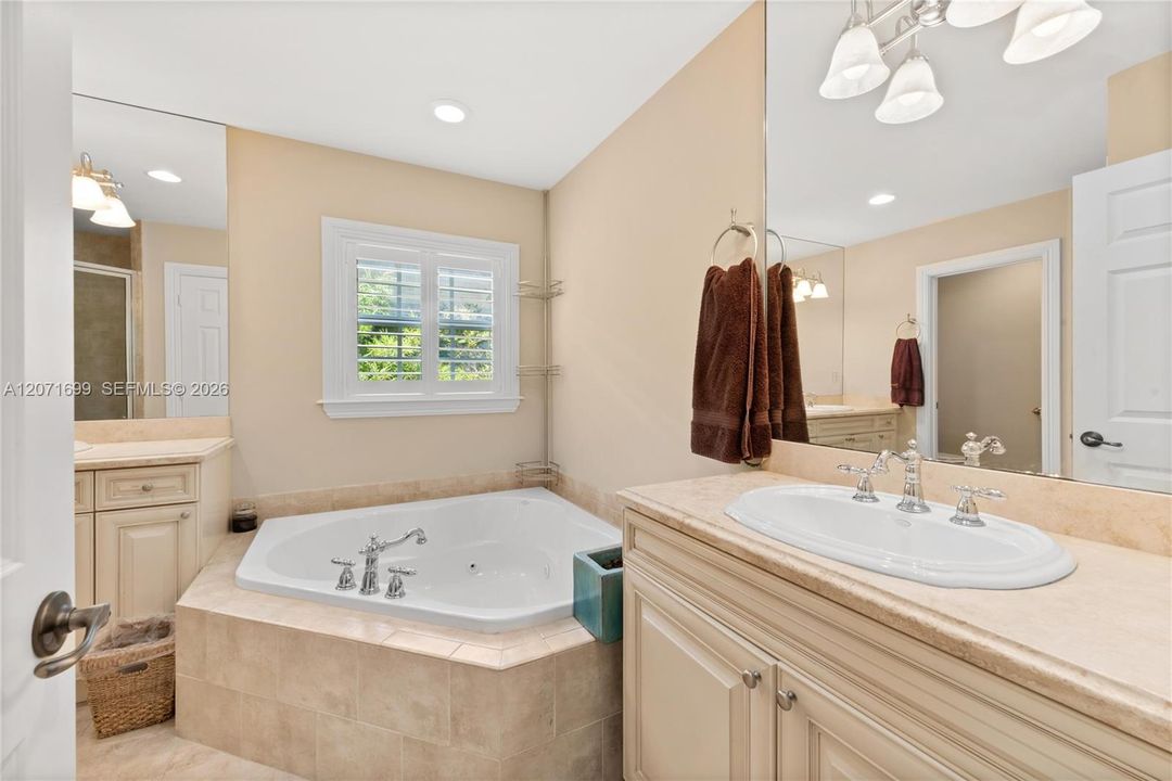 For Sale: $905,000 (3 beds, 2 baths, 2675 Square Feet)