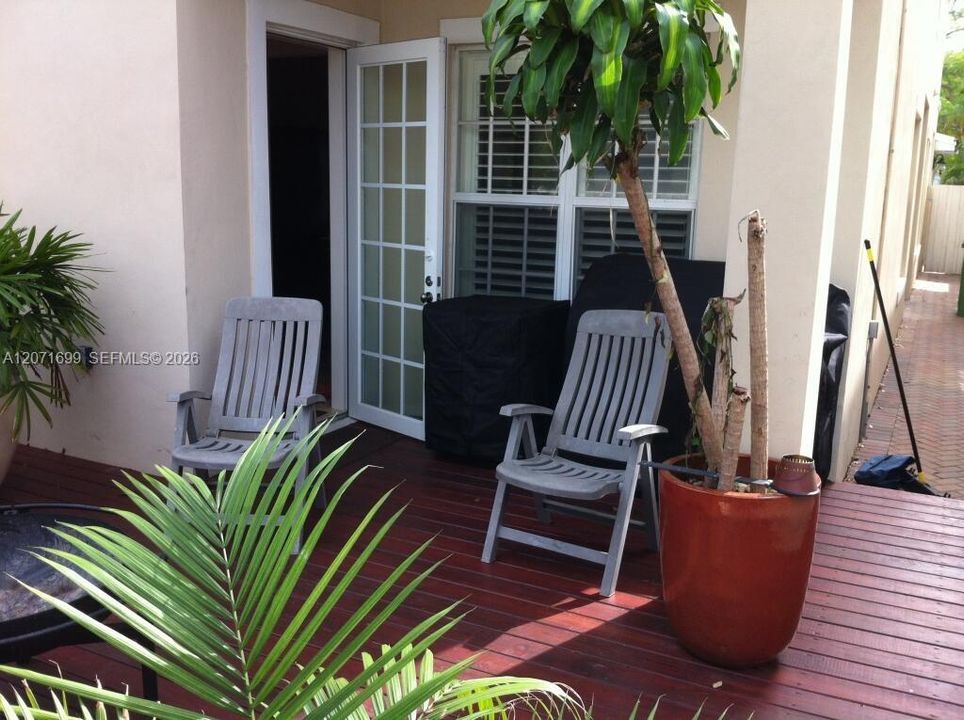 For Sale: $905,000 (3 beds, 2 baths, 2675 Square Feet)