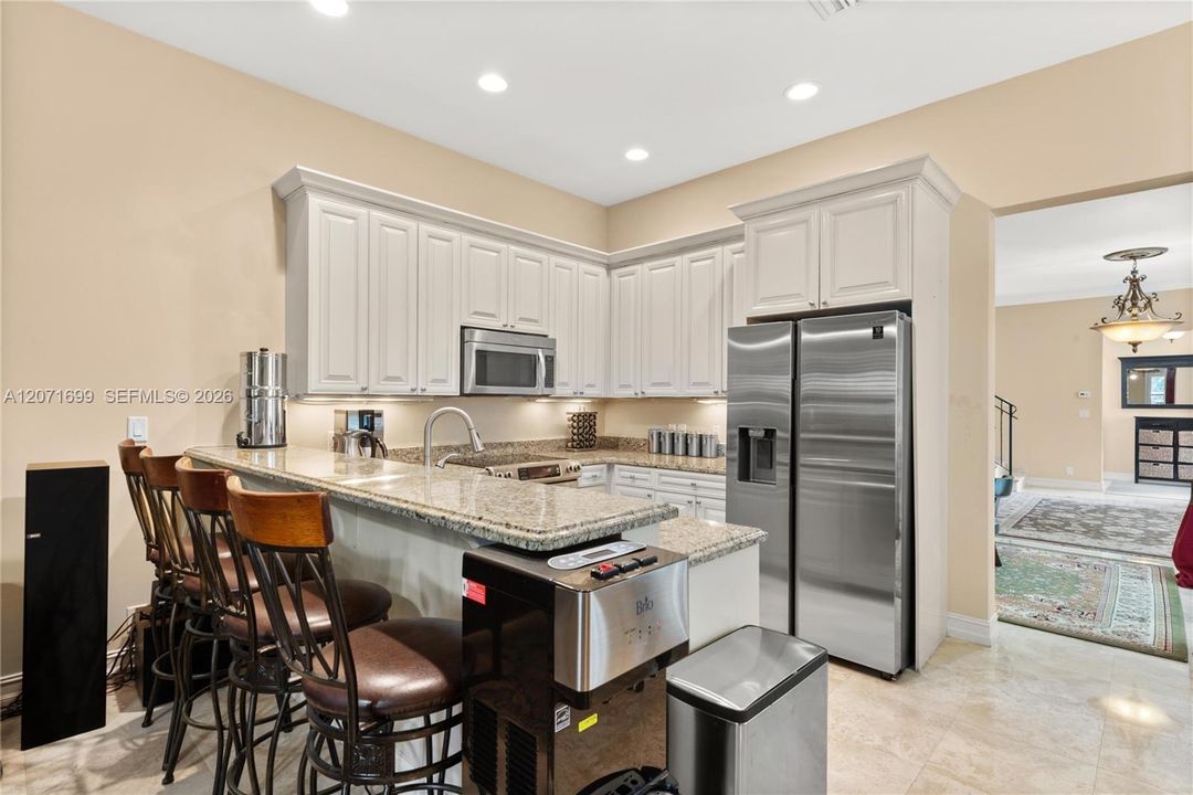 For Sale: $905,000 (3 beds, 2 baths, 2675 Square Feet)