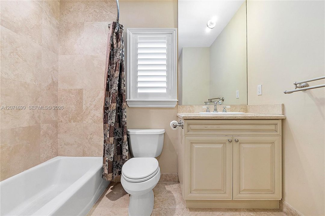 For Sale: $905,000 (3 beds, 2 baths, 2675 Square Feet)
