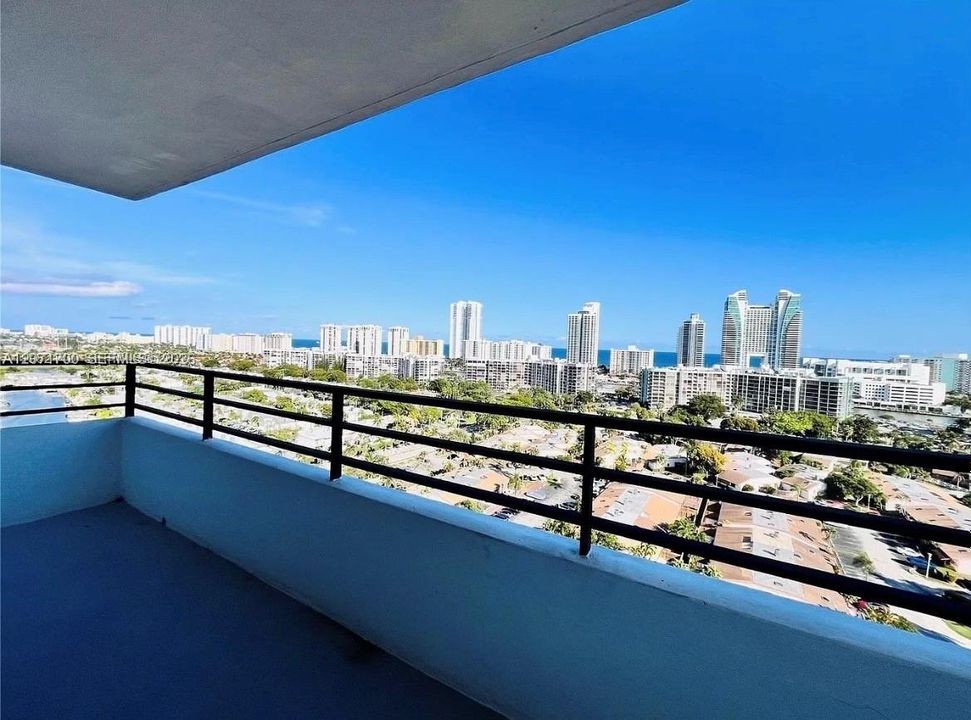 For Rent: $2,900 (2 beds, 2 baths, 1280 Square Feet)