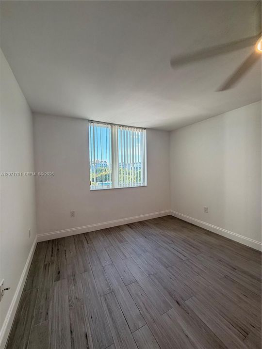 For Rent: $2,500 (2 beds, 2 baths, 929 Square Feet)
