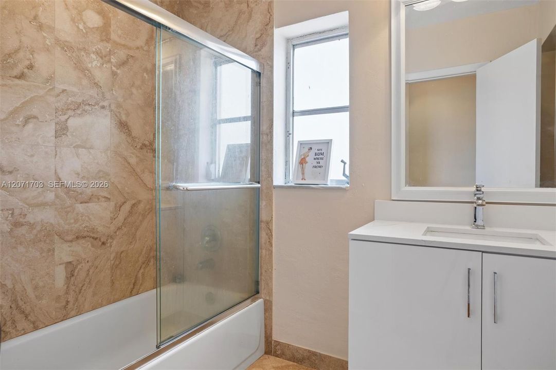 For Rent: $5,200 (3 beds, 2 baths, 1700 Square Feet)