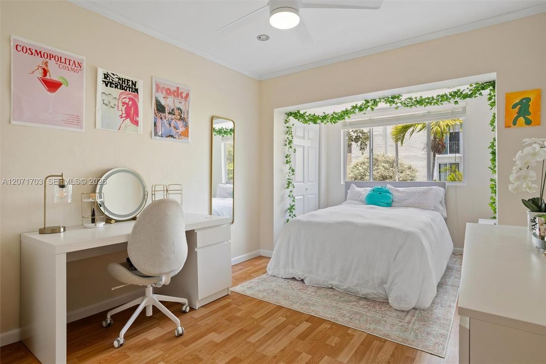 For Rent: $5,200 (3 beds, 2 baths, 1700 Square Feet)