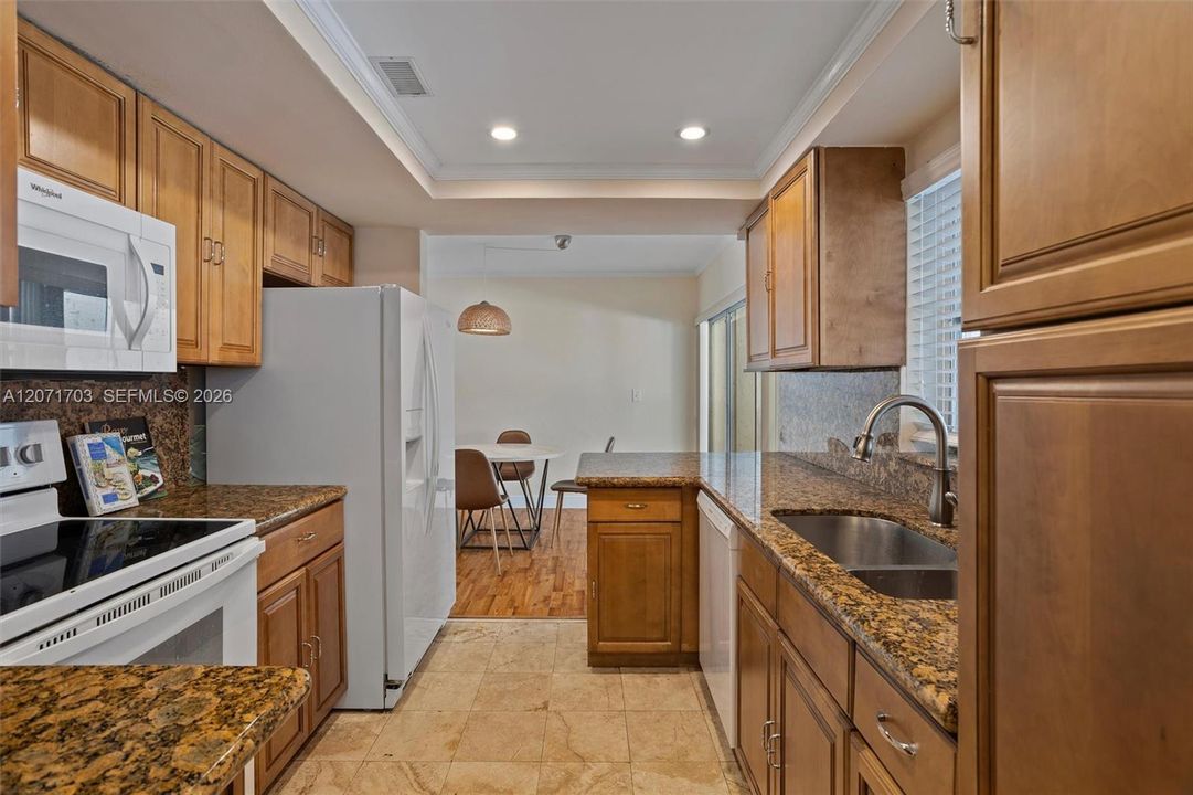 For Rent: $5,200 (3 beds, 2 baths, 1700 Square Feet)