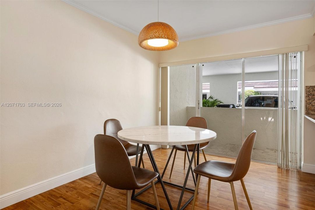 For Rent: $5,200 (3 beds, 2 baths, 1700 Square Feet)