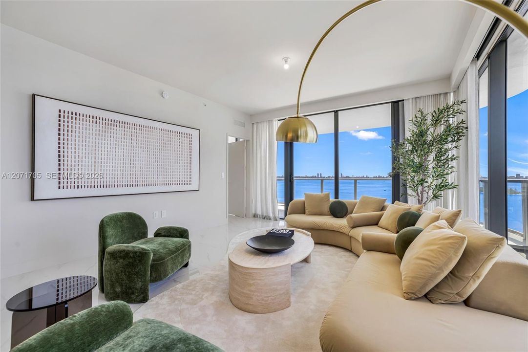 For Rent: $18,000 (4 beds, 5 baths, 2582 Square Feet)