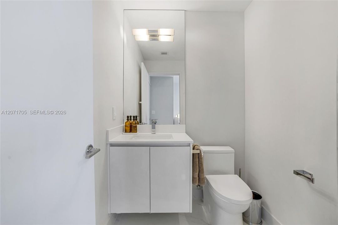 For Rent: $18,000 (4 beds, 5 baths, 2582 Square Feet)