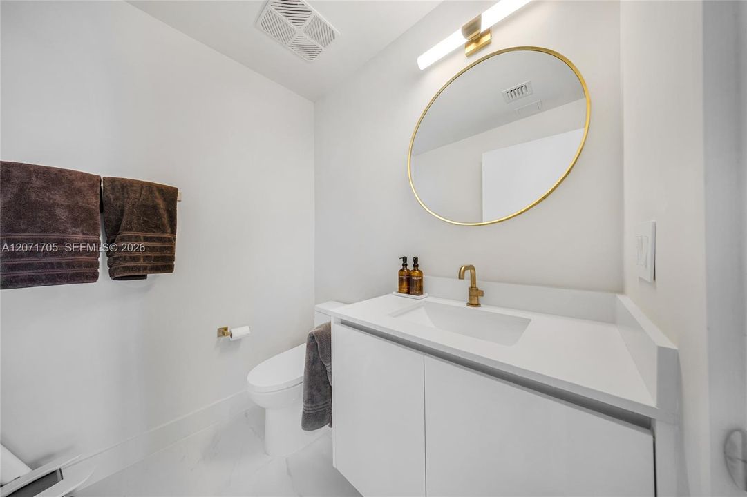 For Rent: $18,000 (4 beds, 5 baths, 2582 Square Feet)