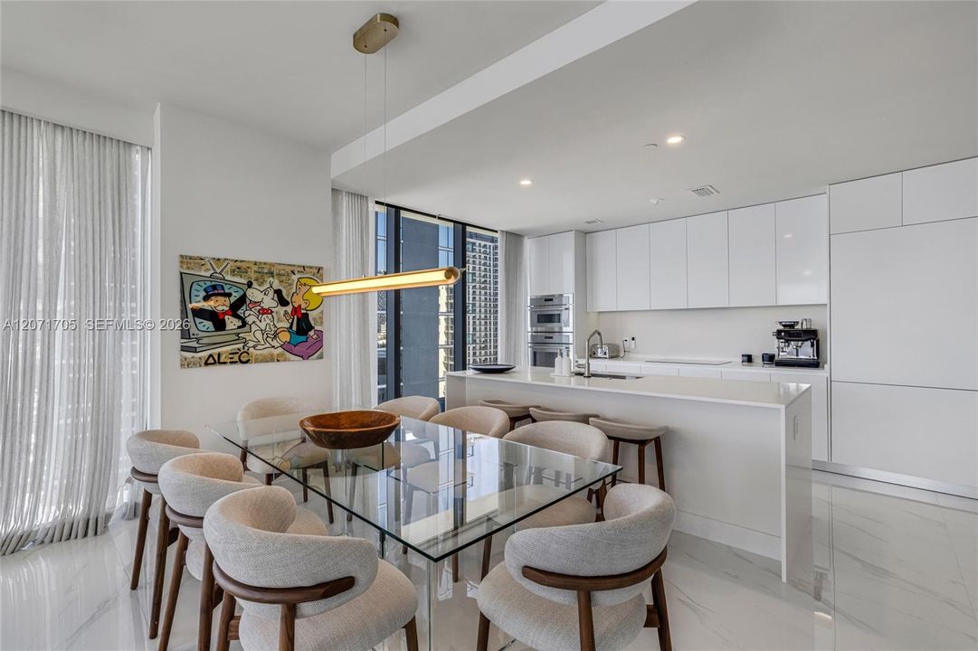 For Rent: $18,000 (4 beds, 5 baths, 2582 Square Feet)