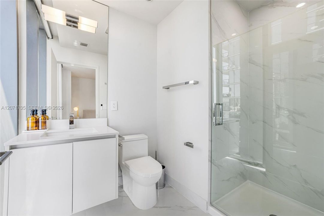 For Rent: $18,000 (4 beds, 5 baths, 2582 Square Feet)