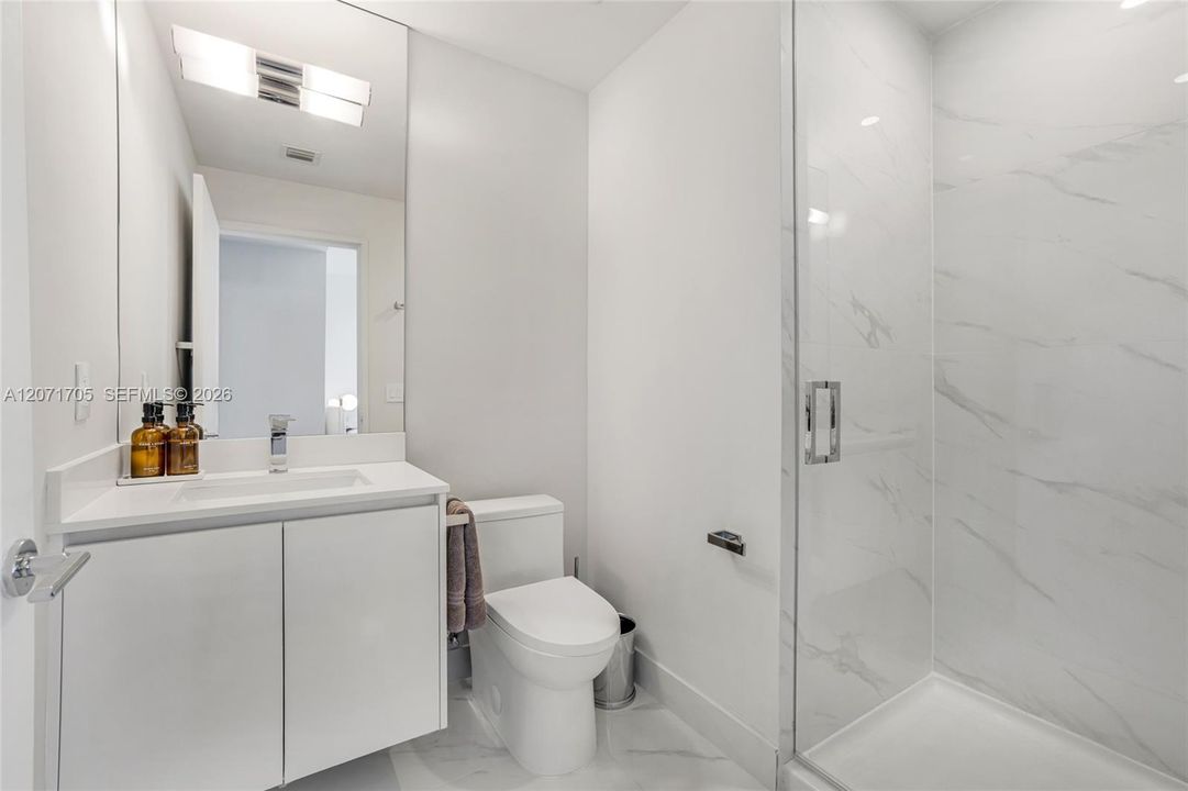 For Rent: $18,000 (4 beds, 5 baths, 2582 Square Feet)