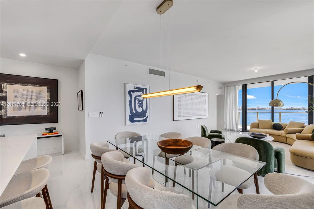 For Rent: $18,000 (4 beds, 5 baths, 2582 Square Feet)