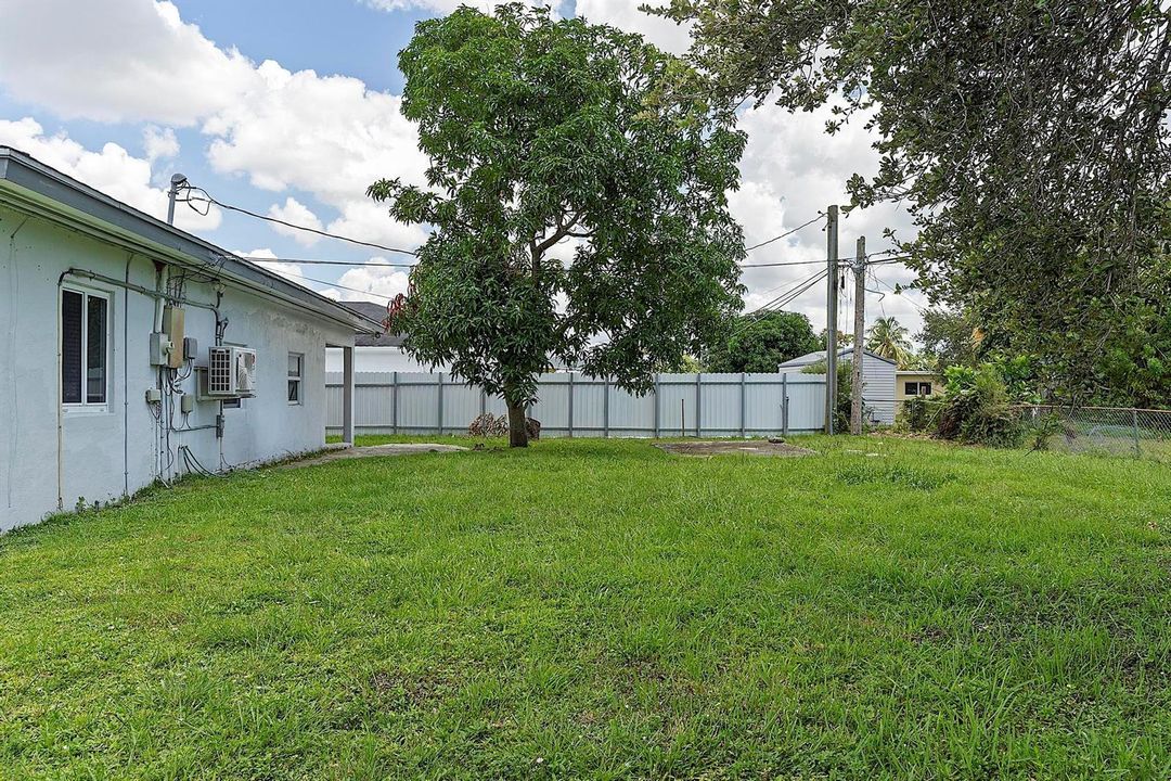 16025 NW 20TH AVE MIAMI GARDENS, FL 3305