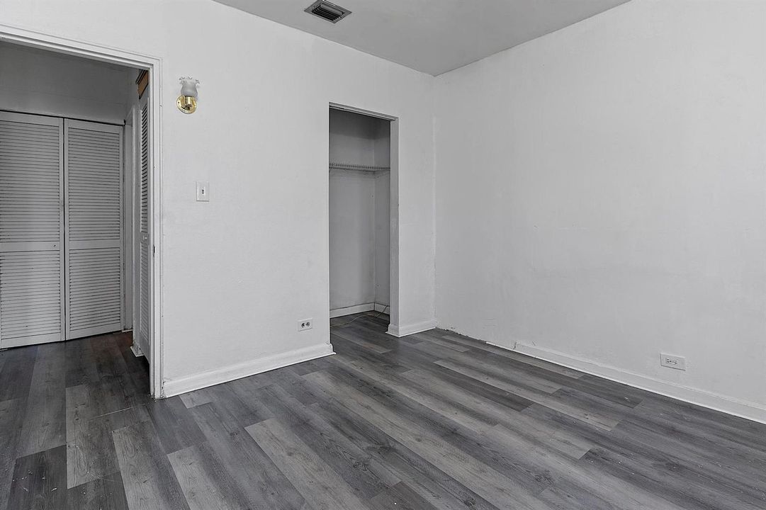 16025 NW 20TH AVE MIAMI GARDENS, FL 3305
