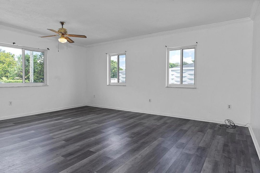 16025 NW 20TH AVE MIAMI GARDENS, FL 3305
