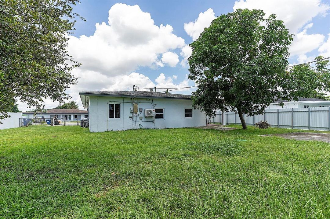 16025 NW 20TH AVE MIAMI GARDENS, FL 3305