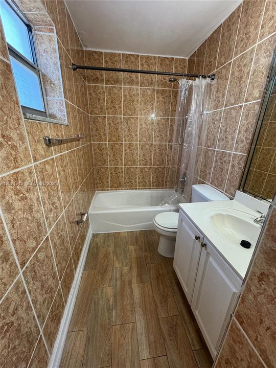 For Rent: $1,890 (1 beds, 1 baths, 658 Square Feet)