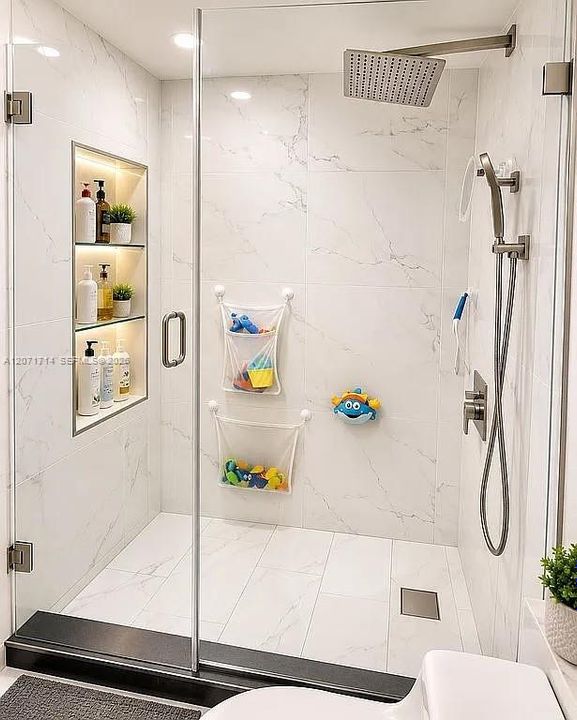 For Rent: $2,899 (2 beds, 2 baths, 979 Square Feet)