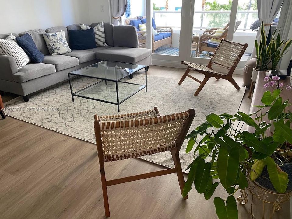 For Rent: $3,400 (2 beds, 2 baths, 1026 Square Feet)