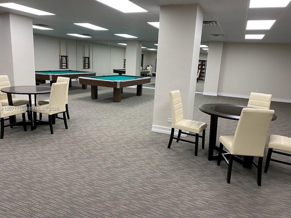 For Rent: $3,400 (2 beds, 2 baths, 1026 Square Feet)
