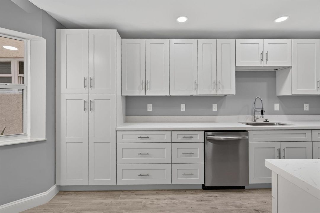 12-web-or-mls-5P1A4272